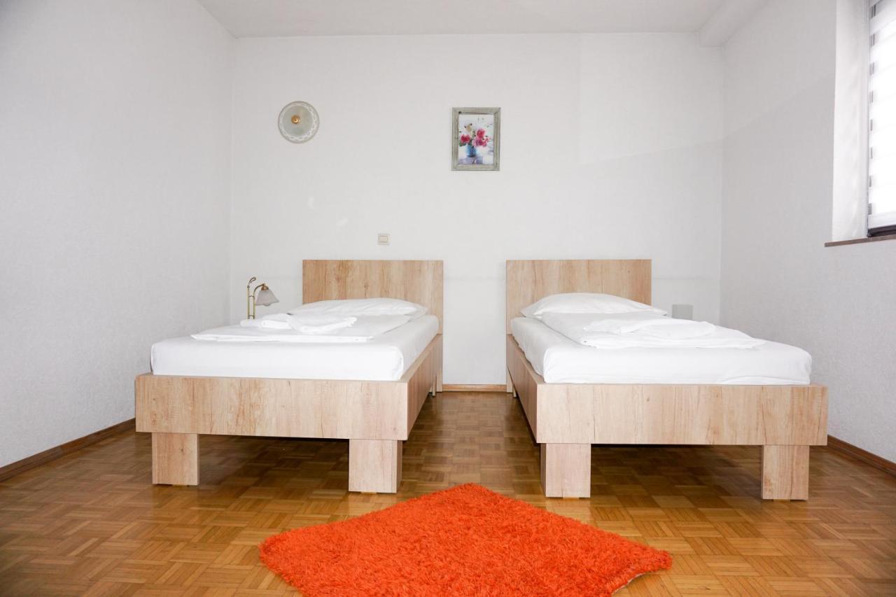 Hotel Kreuz Швебиш-Гмюнд Экстерьер фото