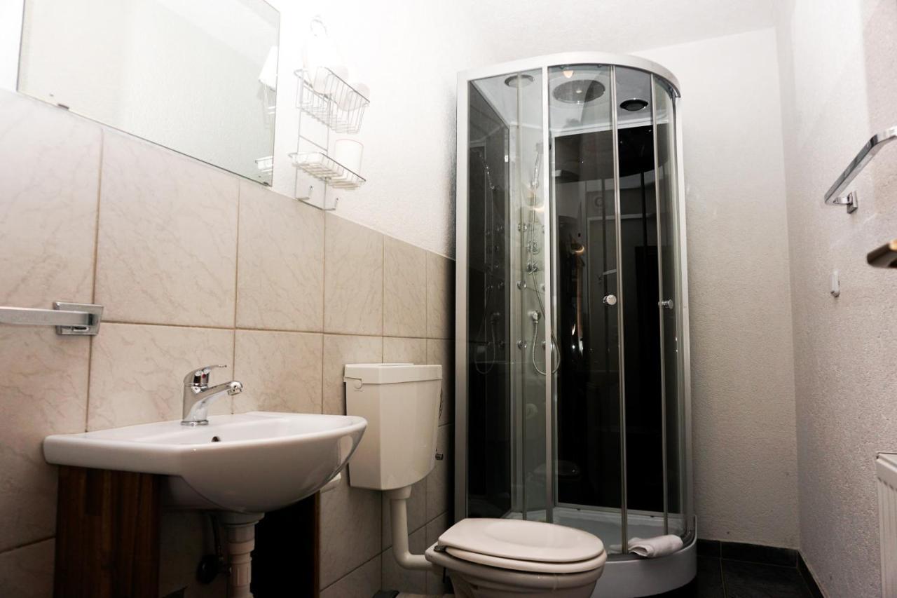 Hotel Kreuz Швебиш-Гмюнд Экстерьер фото